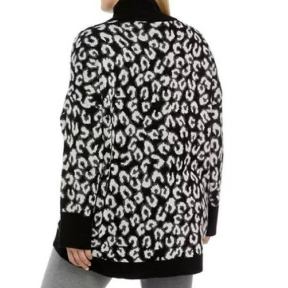 RELISTED Cabana by Crown & Ivy Leopard Animal Print Mock Neck Tunic Sweater - Picture 3 of 10